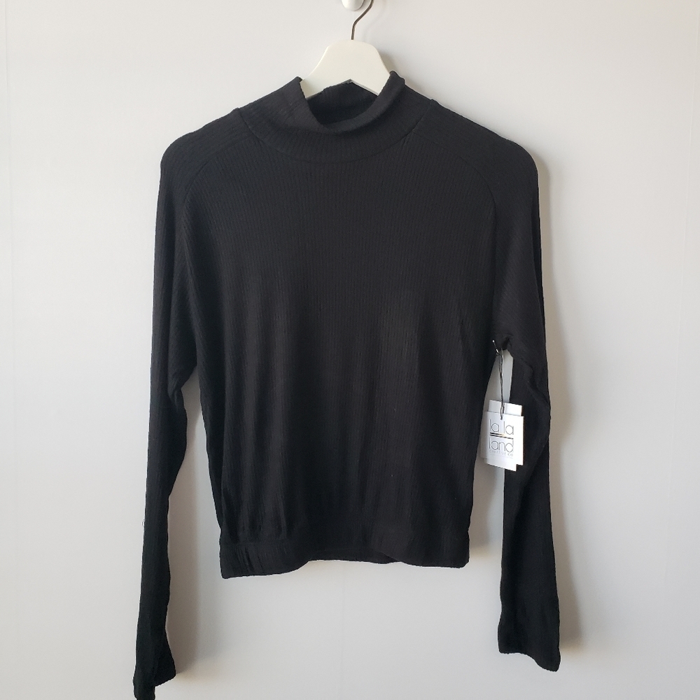 La la land creative co womens weater  ribbed croped monk neck black